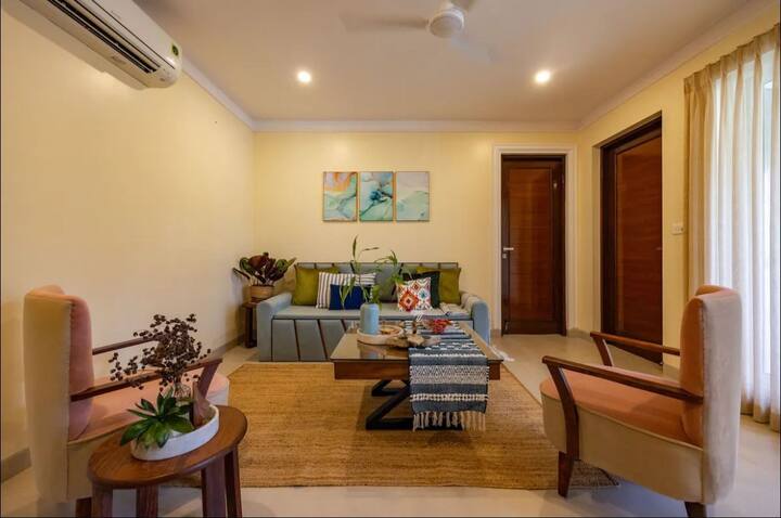 Living room image 4