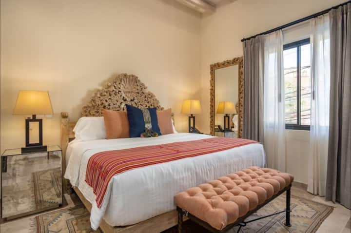 Dormitorio 1 con baño privado 