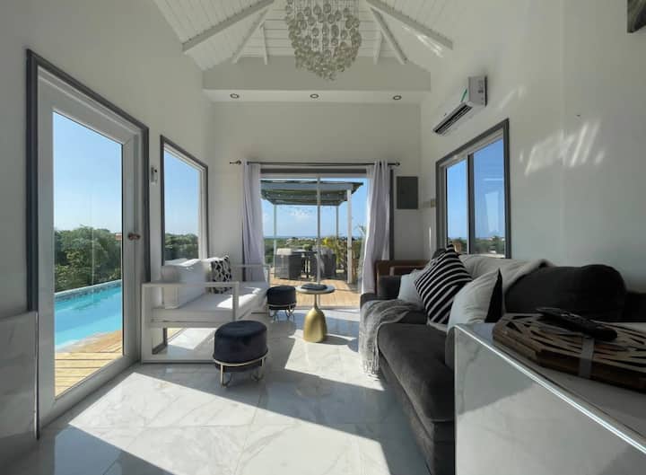 Sky & Coastline Treasure Beach Villa | 3 Bd | Pool - Jamaica