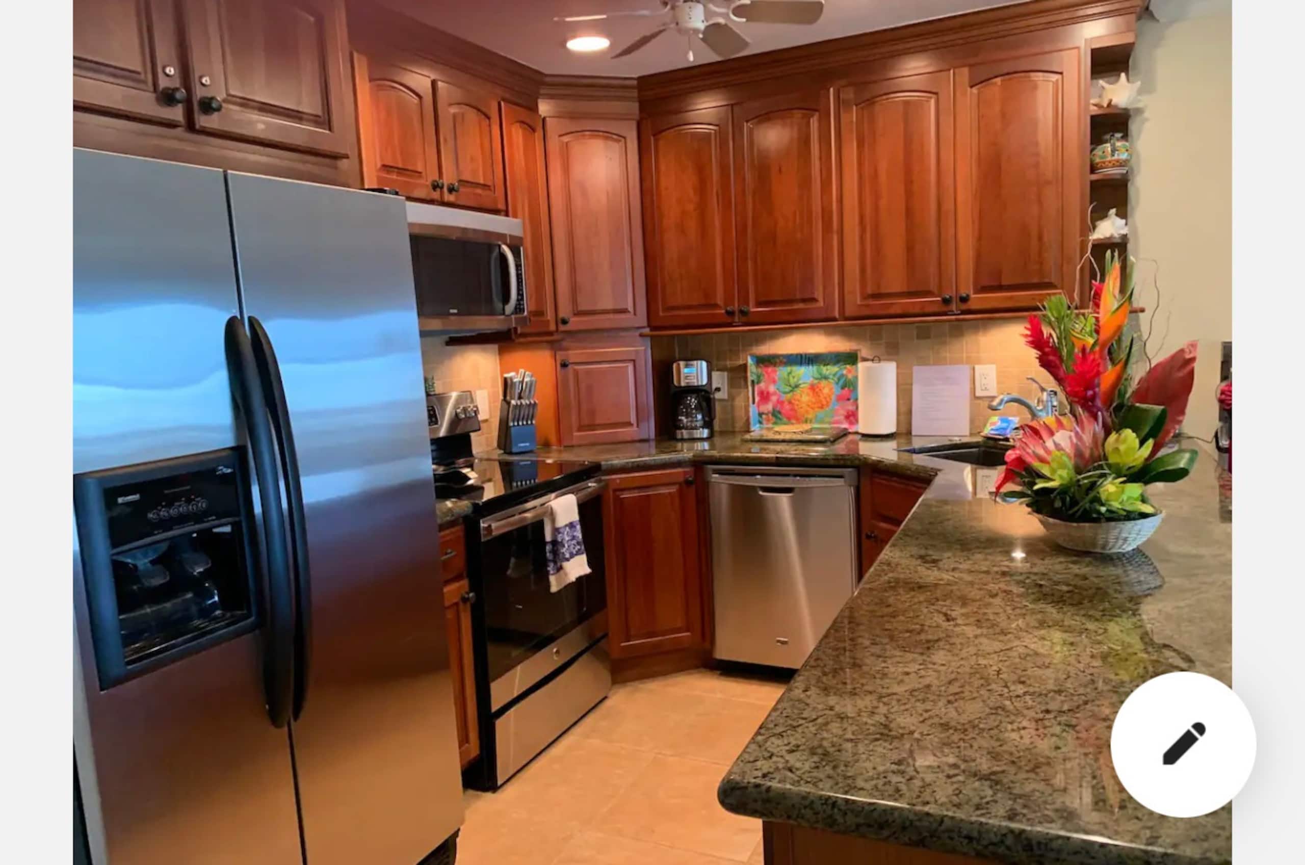Condo in Lahaina · ★5.0 · 2 bedrooms · 4 beds · 2.5 baths - Image 5