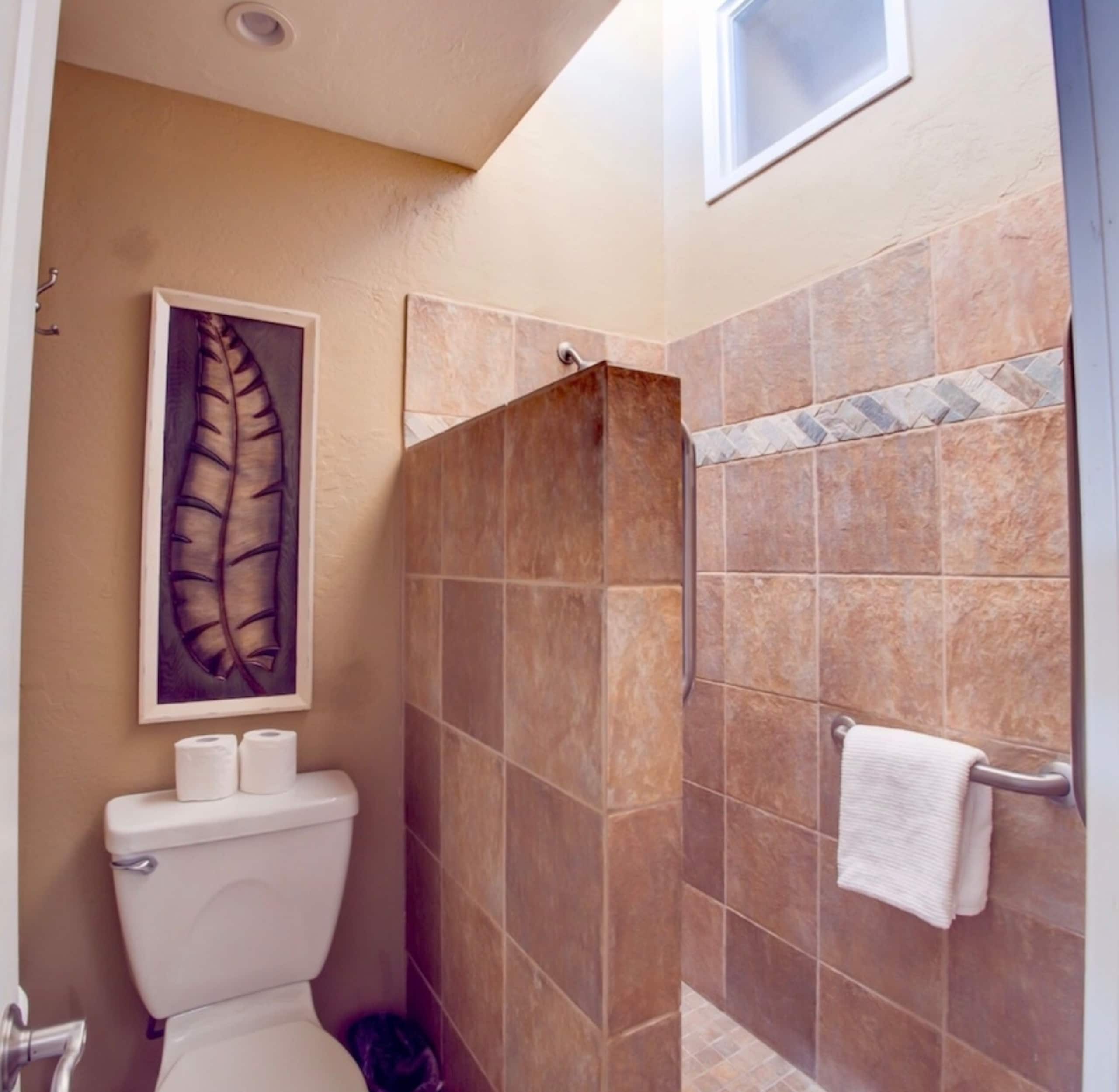 Condo in Lahaina · ★5.0 · 2 bedrooms · 4 beds · 2.5 baths - Image 14