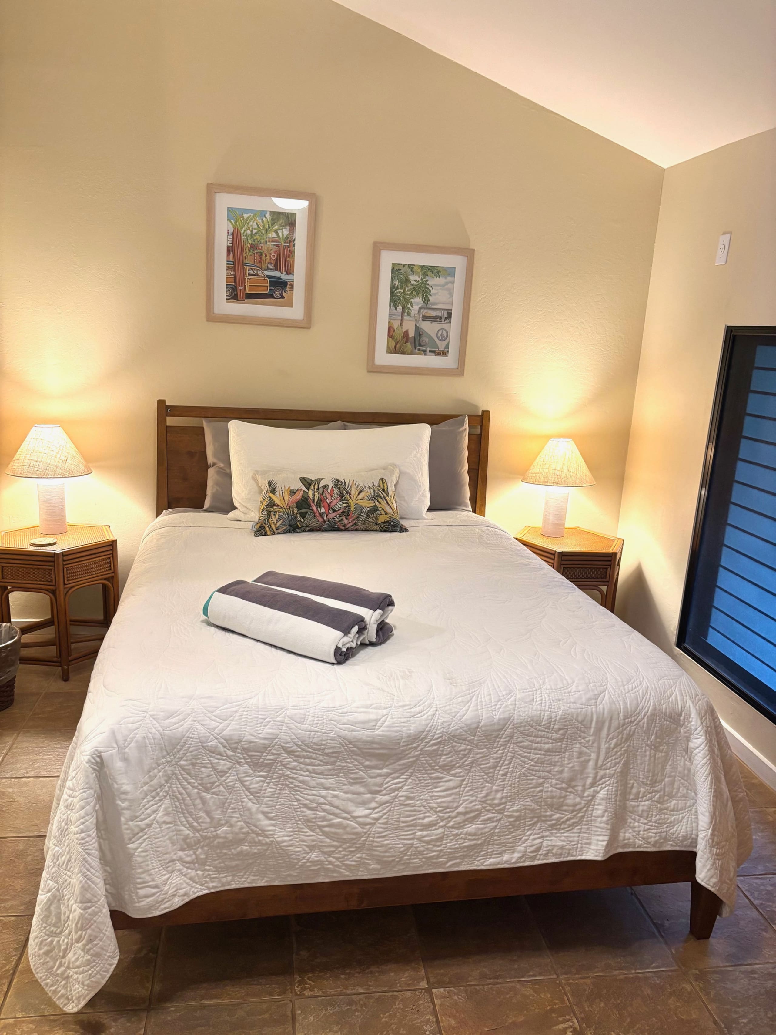 Condo in Lahaina · ★5.0 · 2 bedrooms · 4 beds · 2.5 baths - Image 12