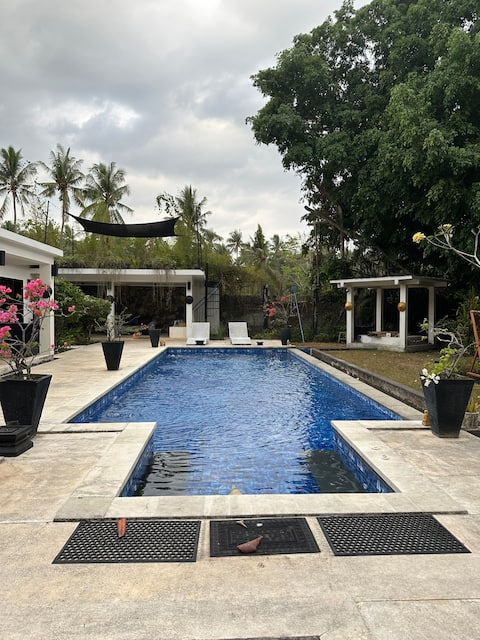 Pool View {Breakfast included}