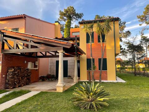 Beira Lago-Casa holiday in Resort Miravillas