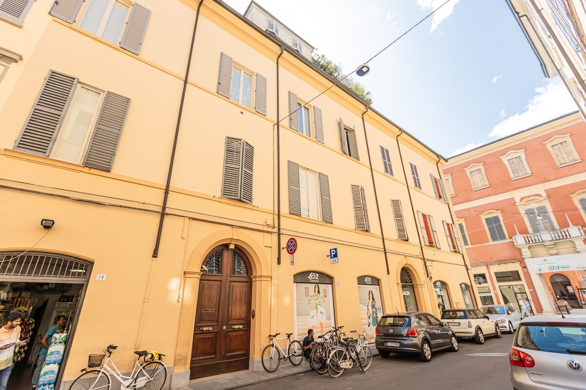 Live Café - Reviews, Photos \u0026 Phone Number - Updated January 2026 - Bars in  Modena, Modena (45) - Wheree, image size:1200x800