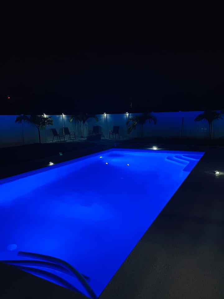 Cozy Relaxing Pool Home - 케이프코럴