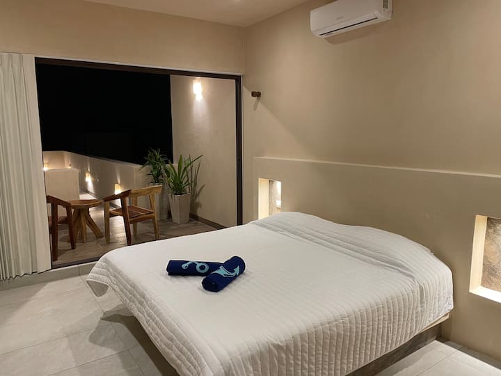 Chambre Méduse avec lit King Size, AA, ventilateur, Smart TV