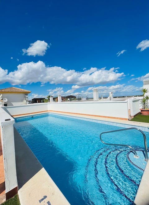 Apartment with pool