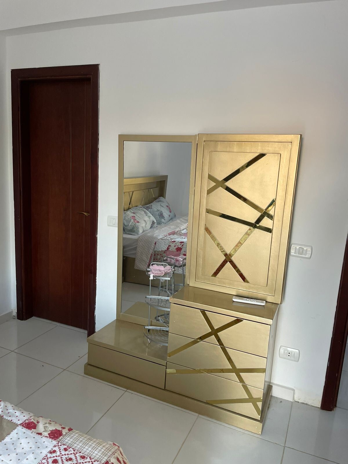 غرفة النوم 2