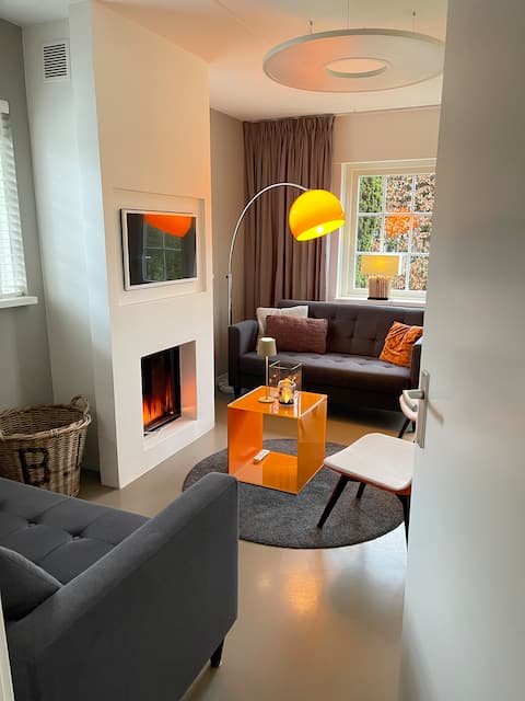 The Goudvink with private hot tub and sauna 7 pers