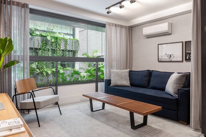 Oceanfront building: your cozy home on the beach! gallery image 5