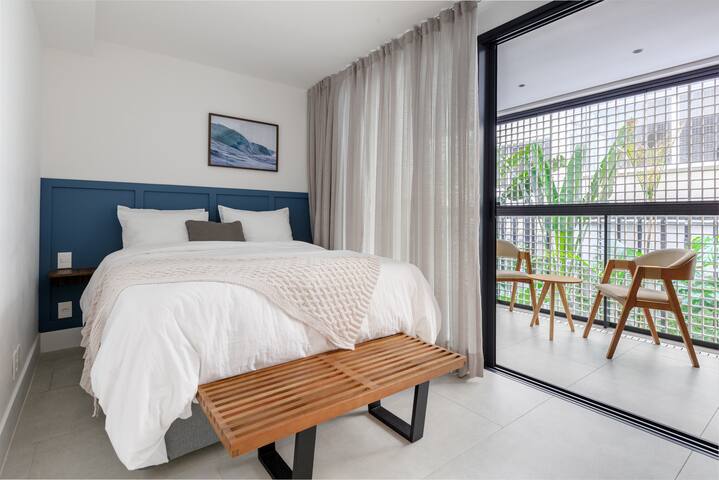 Oceanfront building: your cozy home on the beach! gallery image 4