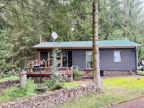 Holiday home "Leonard" by the forest
