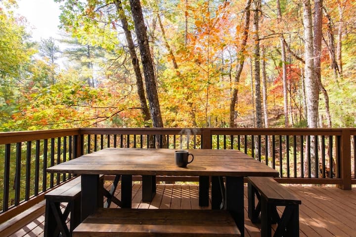 Summer Escape- Dog-friendly; Hike/fish Nearby; 2br - Suches, GA