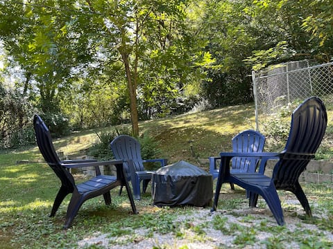Budget Friendly Home I Outside of Town I Pet Yard