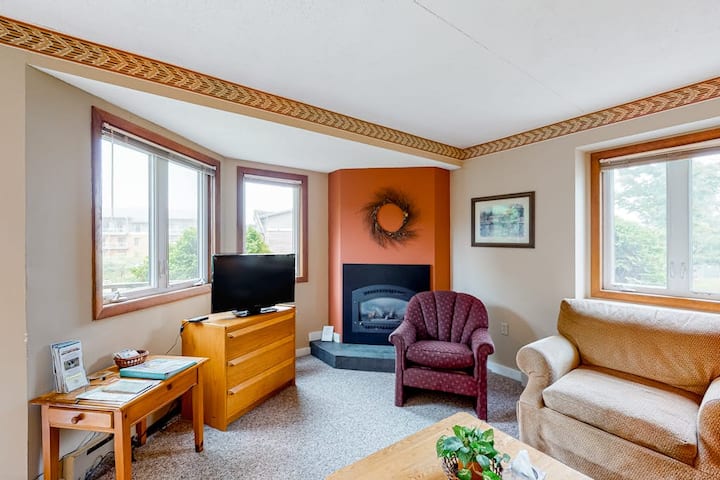 2br Ski In/out Mountainview, 1st-floor | Deck - ジェイ, VT