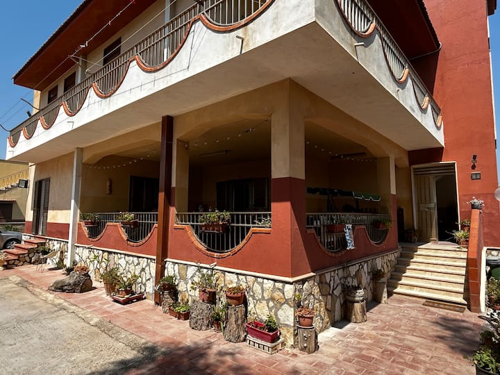 Appartamento In Splendida Villa - Gela