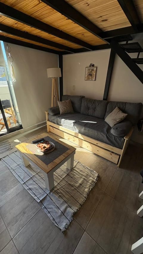 Anuncio de Airbnb popular: 2-room apartment (loft) en Parque Chacabuco