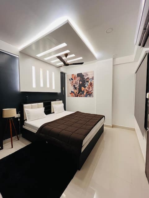 CityView Luxe Apartment (4-BHK)