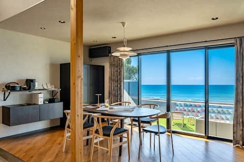 Ocean Front! 2BDR 151㎡ with Jet Bath and Terrace