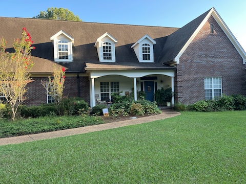 Oxford, MS Country Getaway