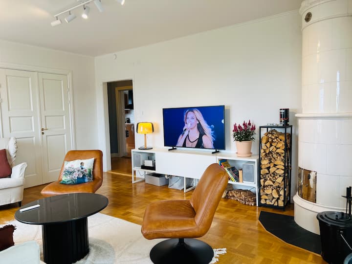 Villa Utsikt Wifi Trädgård Balkong Studsmatta Bio - Jönköping