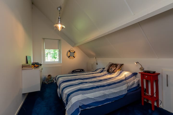 3 vergelijkbare slaapkamers bovenverdieping