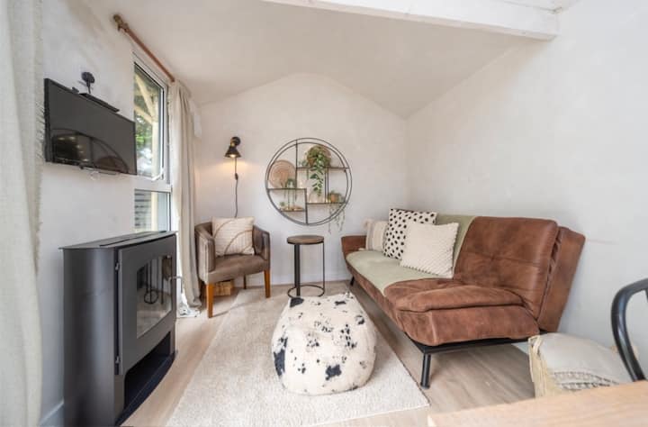 Rural Cosy Retreat - Kent