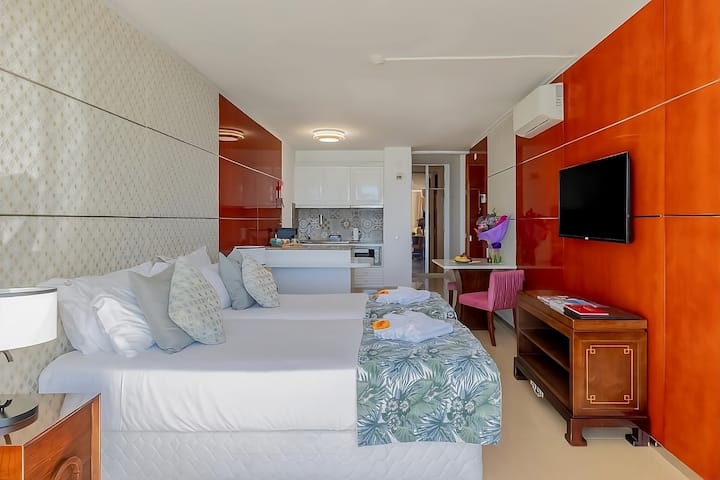 Pleasant Stay! Three Modern Suites With Sea View! - Albufeira