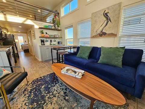 Lofty Lark RV Cottage @ Richland Chambers Lake