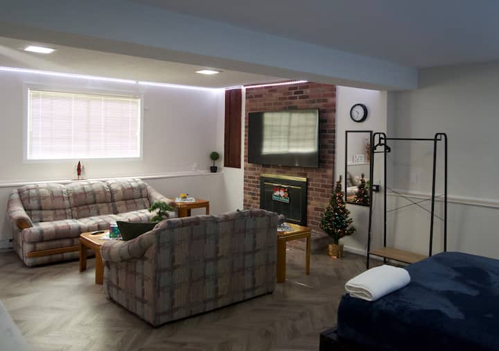 Private Bright Studio Retreat With Kitchen - Wallingford, CT