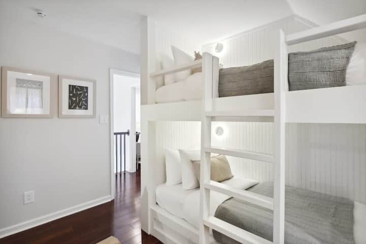 Habitación 6 | 4 camas individuales | Literas de dos camas individuales | Segundo piso
