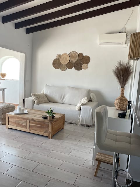 Propiedad de Airbnb exitosa: Moraira - Nice sea view house with private pool en Teulada