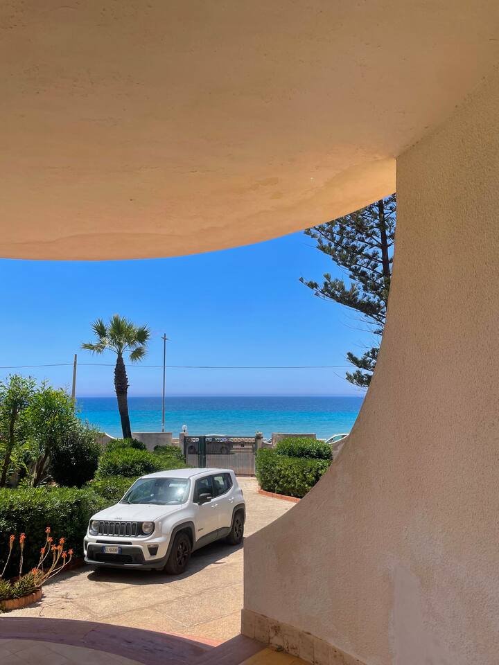 {Beach-house } Villa Mare Fuori - On The Sea - Sicily