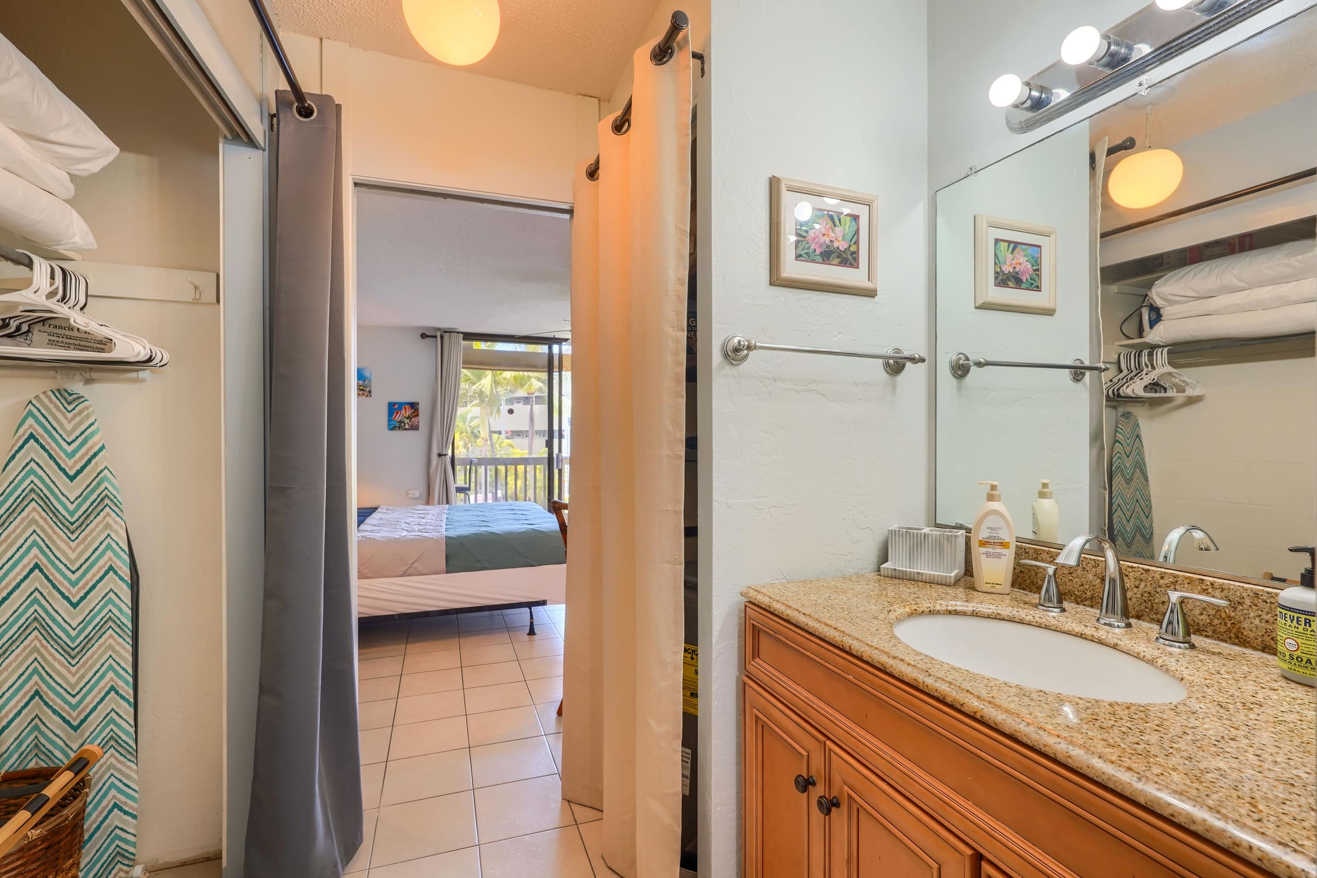 Condo in Kailua-Kona · ★4.65 · Studio · 1 bed · 1 bath - Image 44