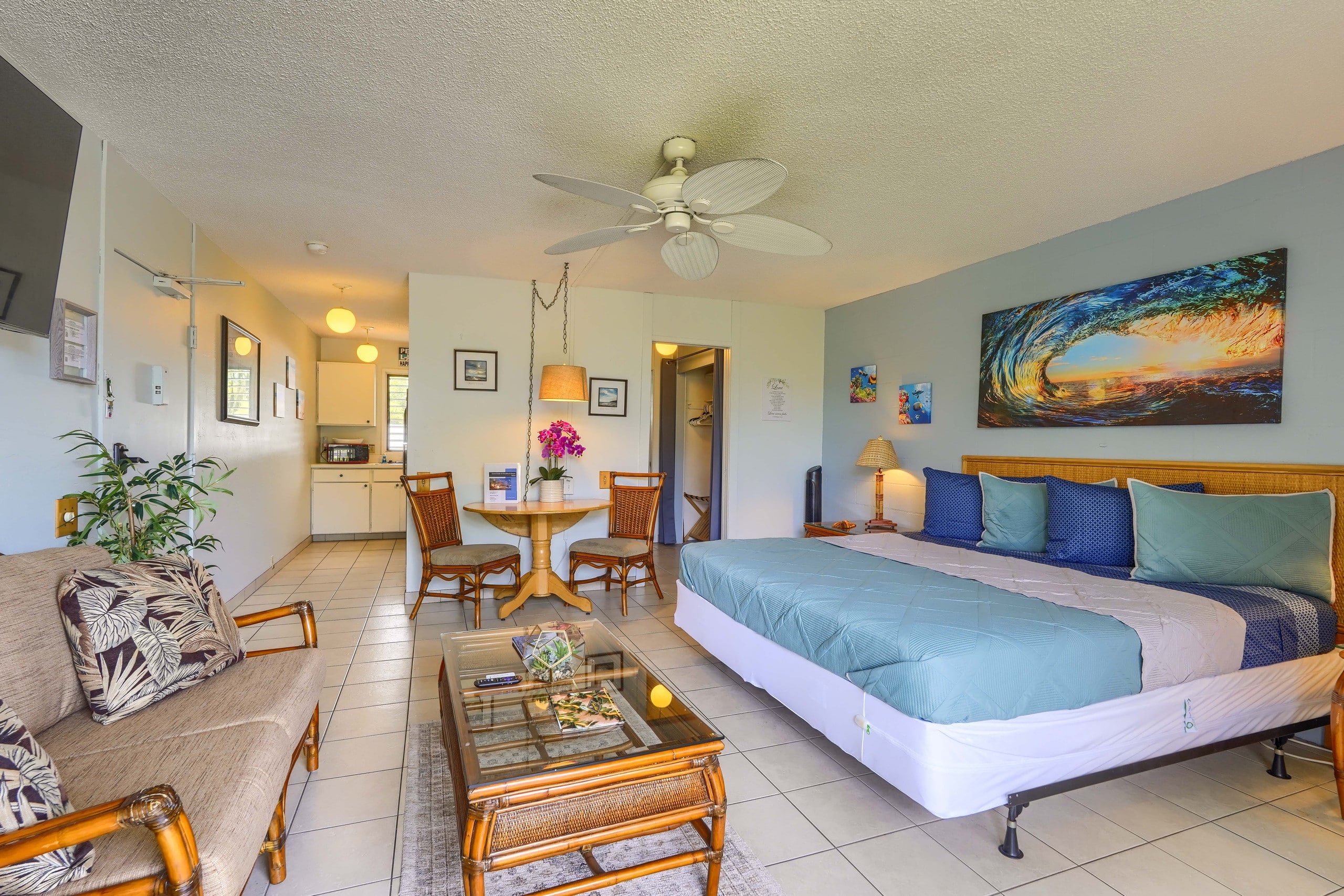 Condo in Kailua-Kona · ★4.65 · Studio · 1 bed · 1 bath - Image 34