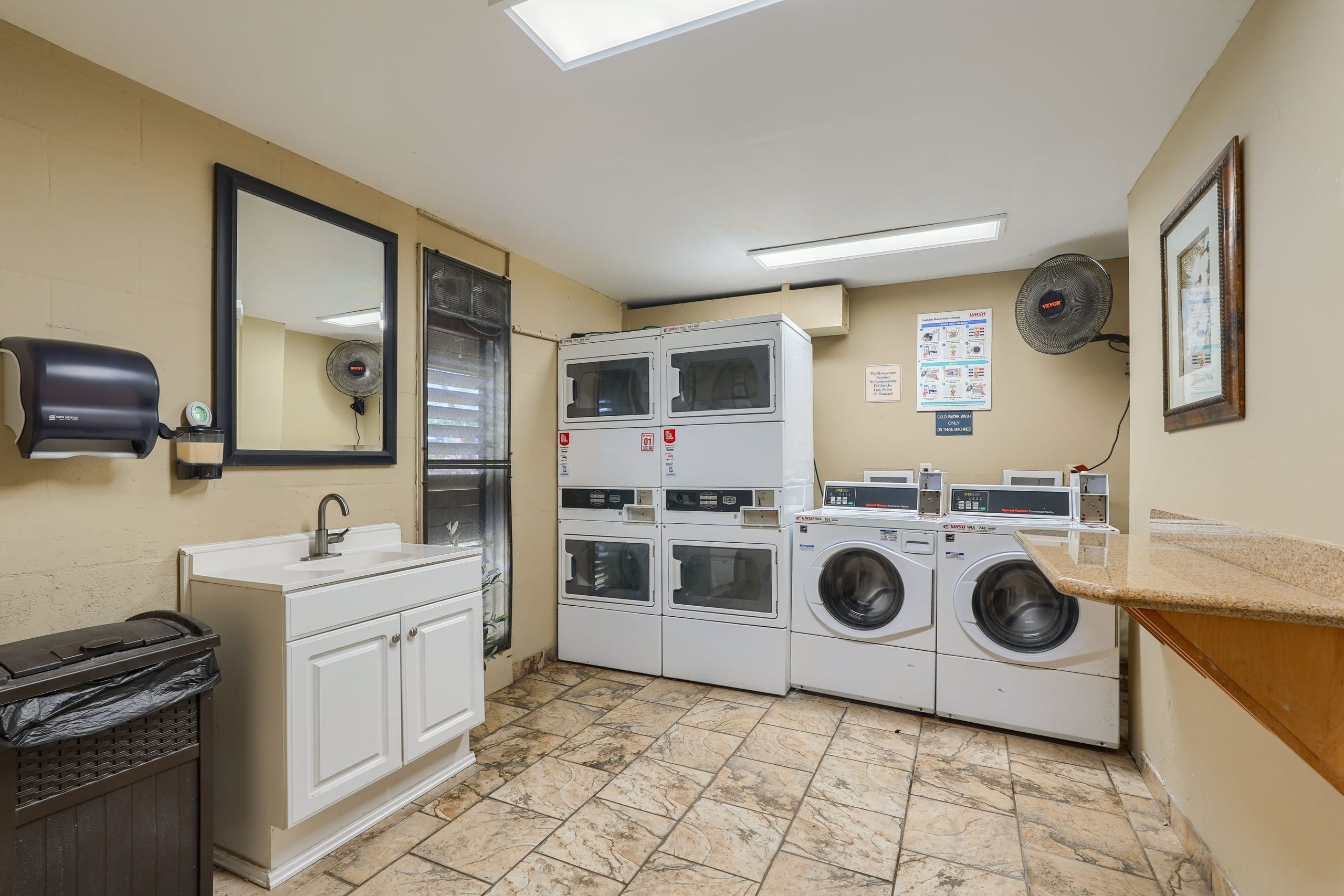 Condo in Kailua-Kona · ★4.65 · Studio · 1 bed · 1 bath - Image 46