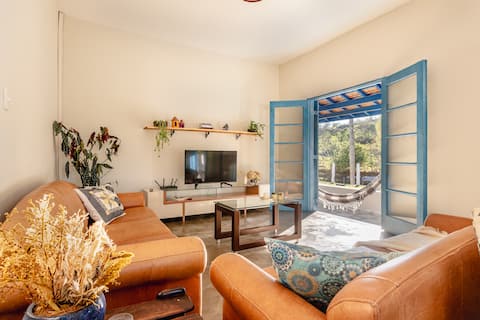Airbnb em destaque: Lakefront house with pool and barbecue area em Jacareí