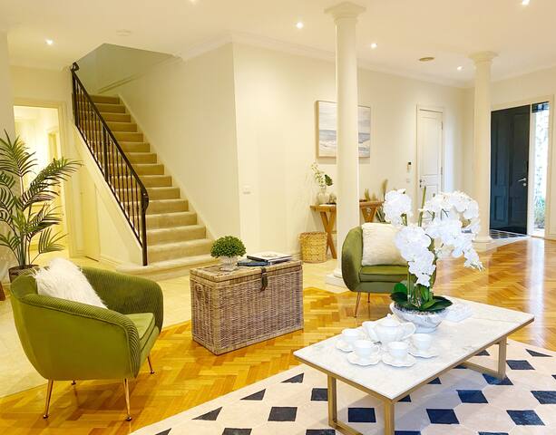 Brighton Golden Mile@150 Meters to the beach gallery image 4