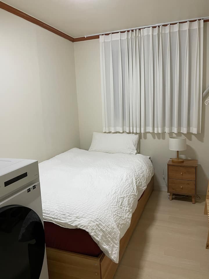 غرفة النوم 2