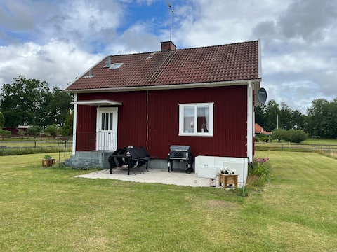 Cottage in the countryside. Close to nature, lake, ALV