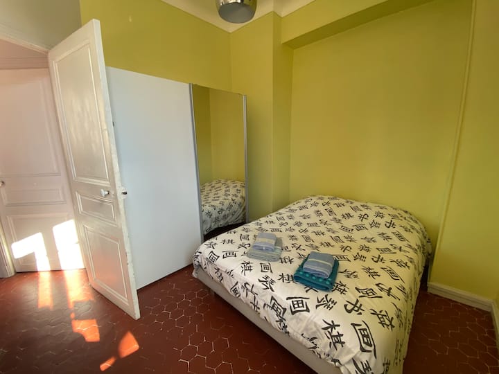 Dhomë gjumi 2