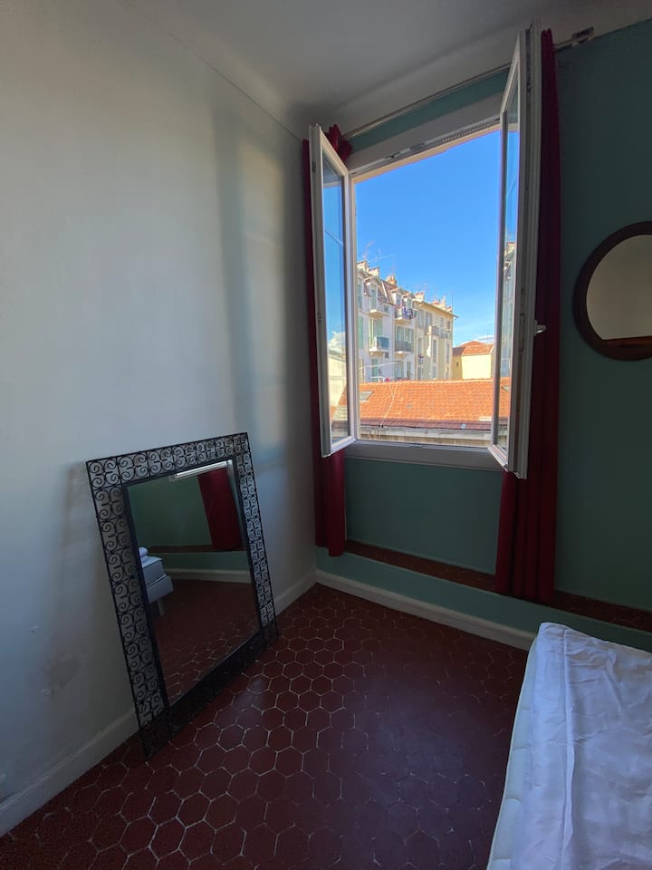 Dhomë gjumi 1
