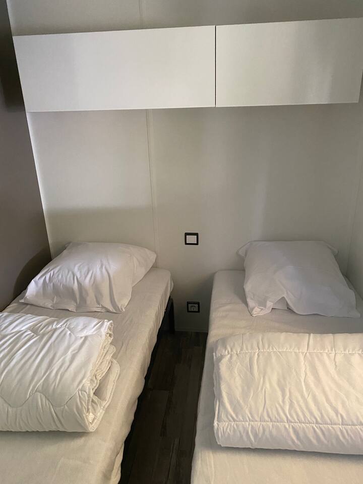 ห้องนอน 3: 2 เตียง 90 * 190