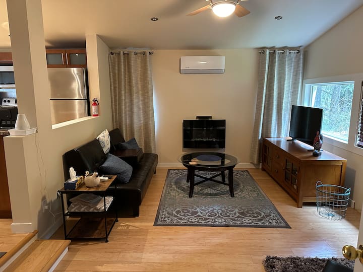 Country Cottage Suite A - Parksville