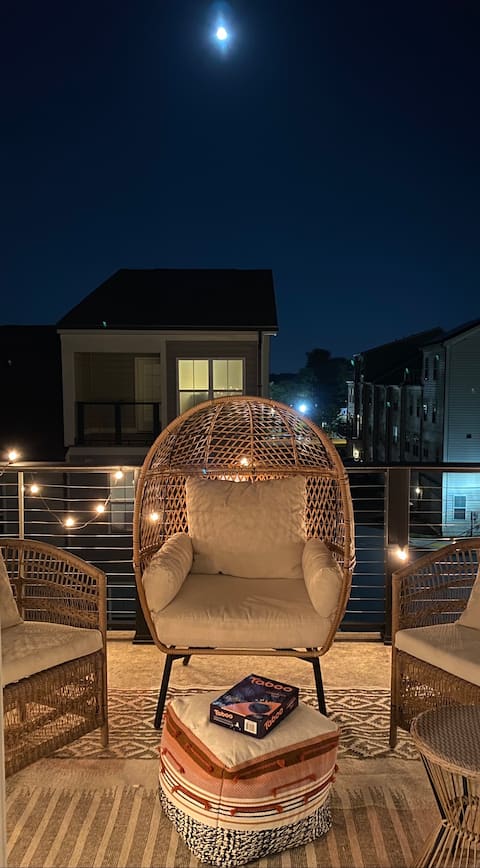 The Atelier House - Near Metro!