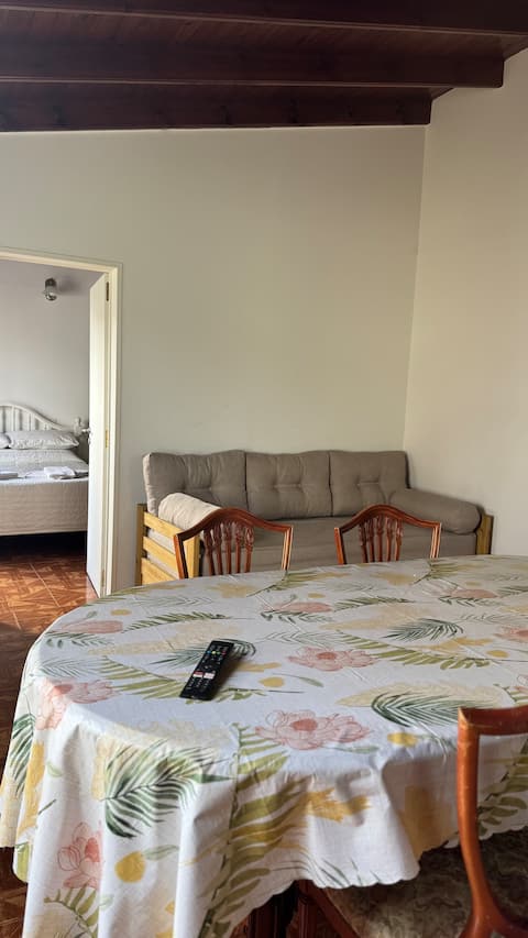 Airbnb con mejor rendimiento: 6 blocks from the beach! en Departamento Biedma