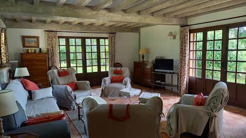 Successful Airbnb property: The range: Touques Countryside and sea view in Touques