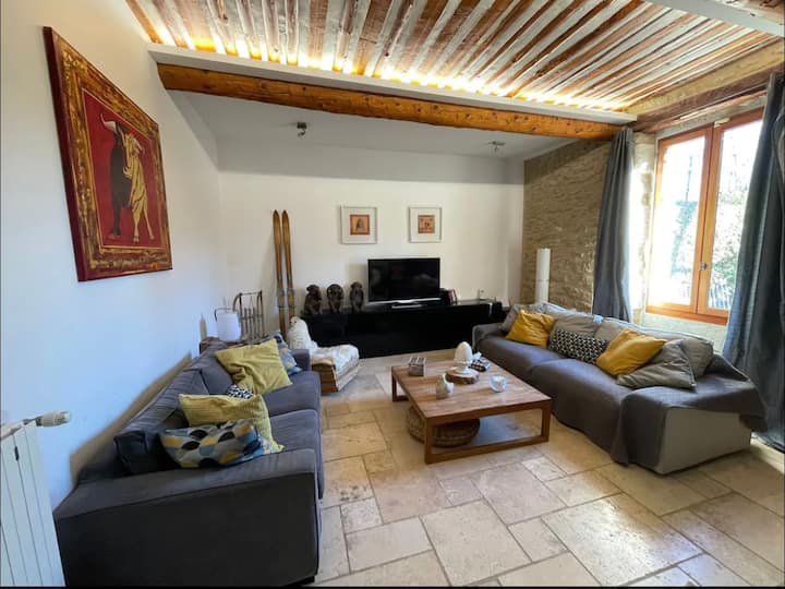 Maison Piscine Privée – 9 Pers – Calme – Avignon - France