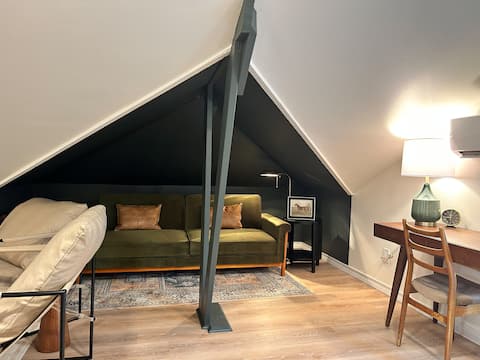 Top Airbnb: Emerald Bay Studio Guesthouse in Corpus Christi
